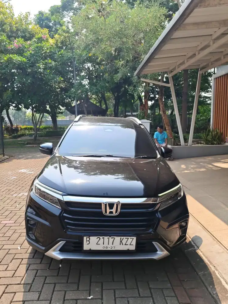 Honda BR-V Prestige 2022 Black Pearl - Kondisi Istimewa, Surat Lengkap