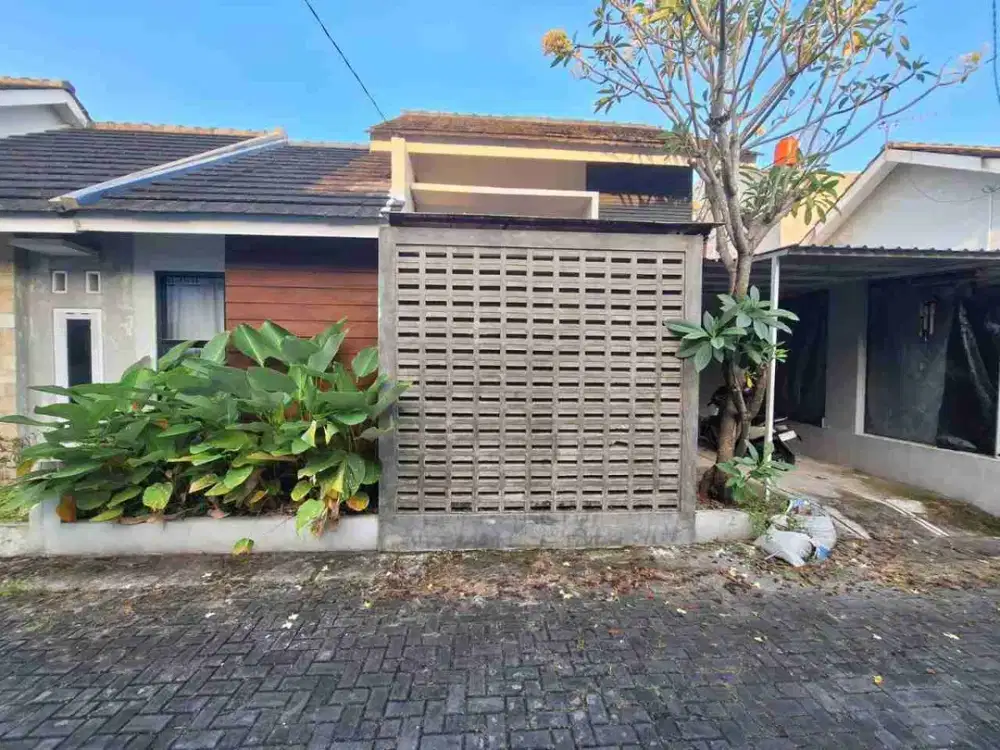 Rumah Nyaman Strategis di Cluster Paulan Colomadu