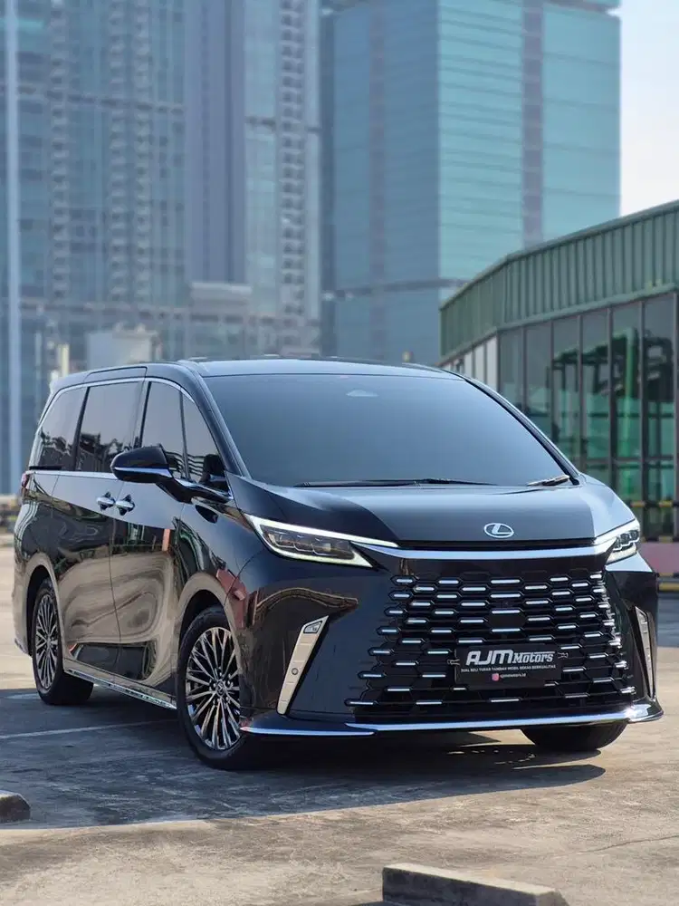Lexus LM350 7 Seater Hybrid 2024 Istimewa
