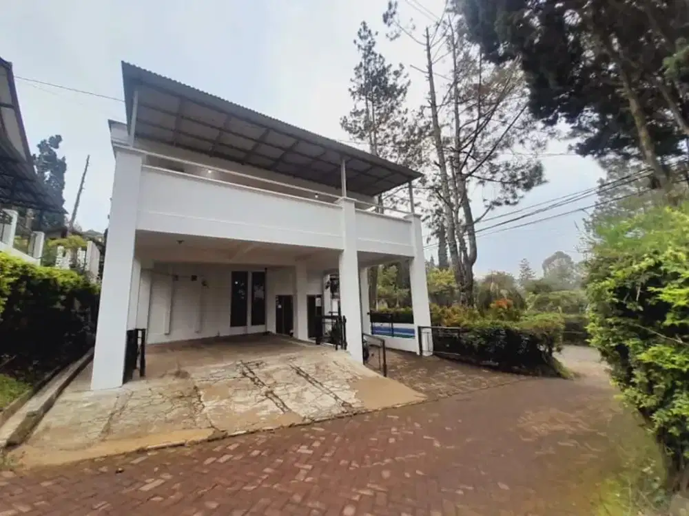 TERMURAH DIJUAL VILLA HOOK SIAP HUNI MINIMALIS LOKASI DI ISTANA BUNGA LEMBANG BANDUNG