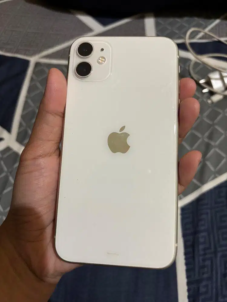 iPhone 11 128 gb Putih Ex iBox