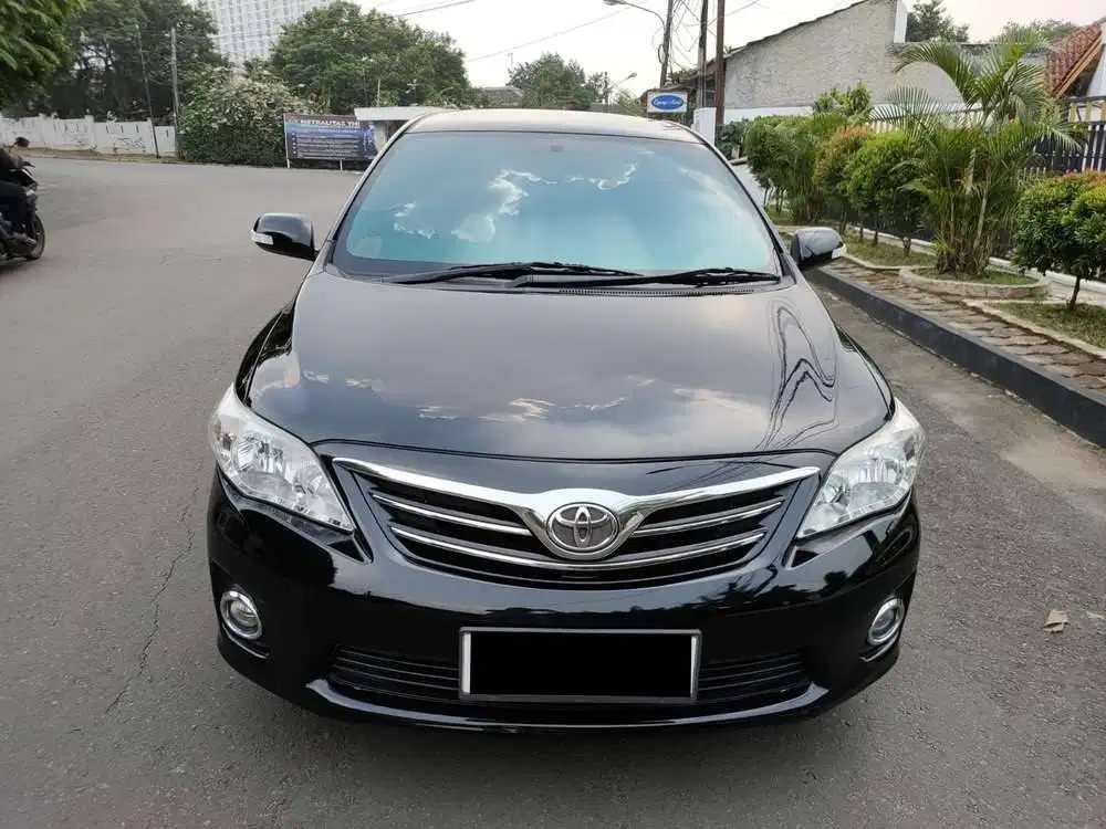 toyota corolla altis (2013)