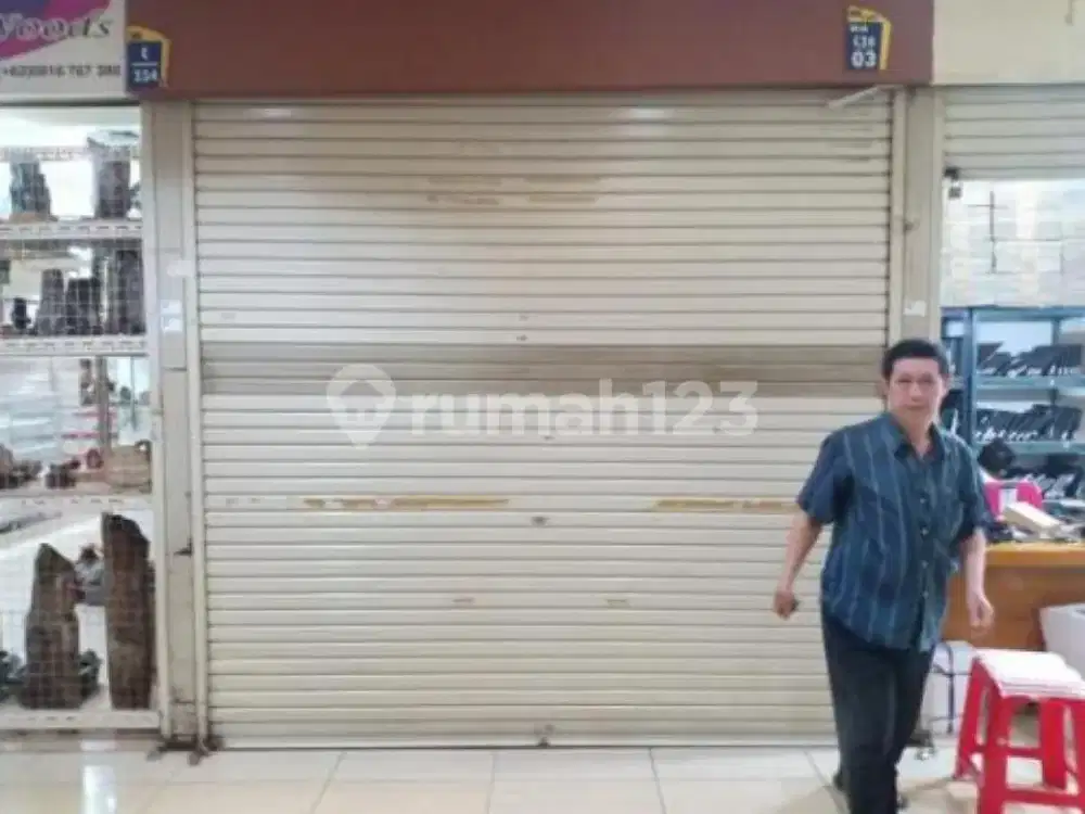 Kios Murah Lantai Tiga Mangga Dua Square