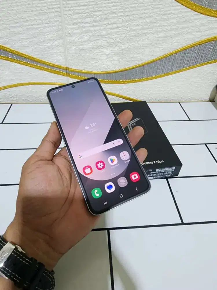 Nyari iPhone 15 Pro Max mulus unit aman