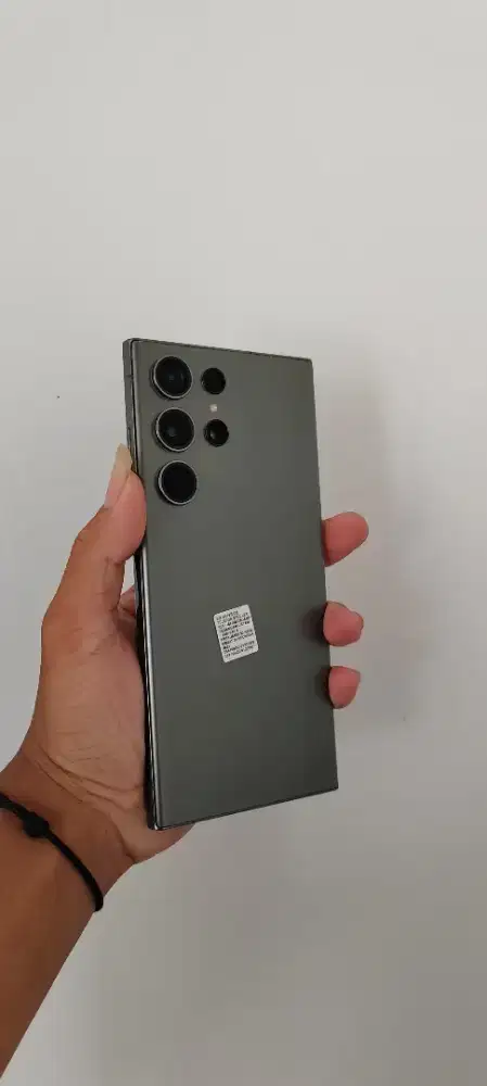 Nyari iPhone 16 mulus unit aman