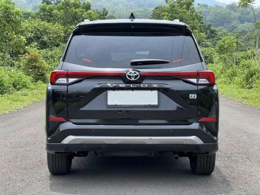 Toyota Avanza Veloz 1.5 Q At 2023 km +/- 36.000