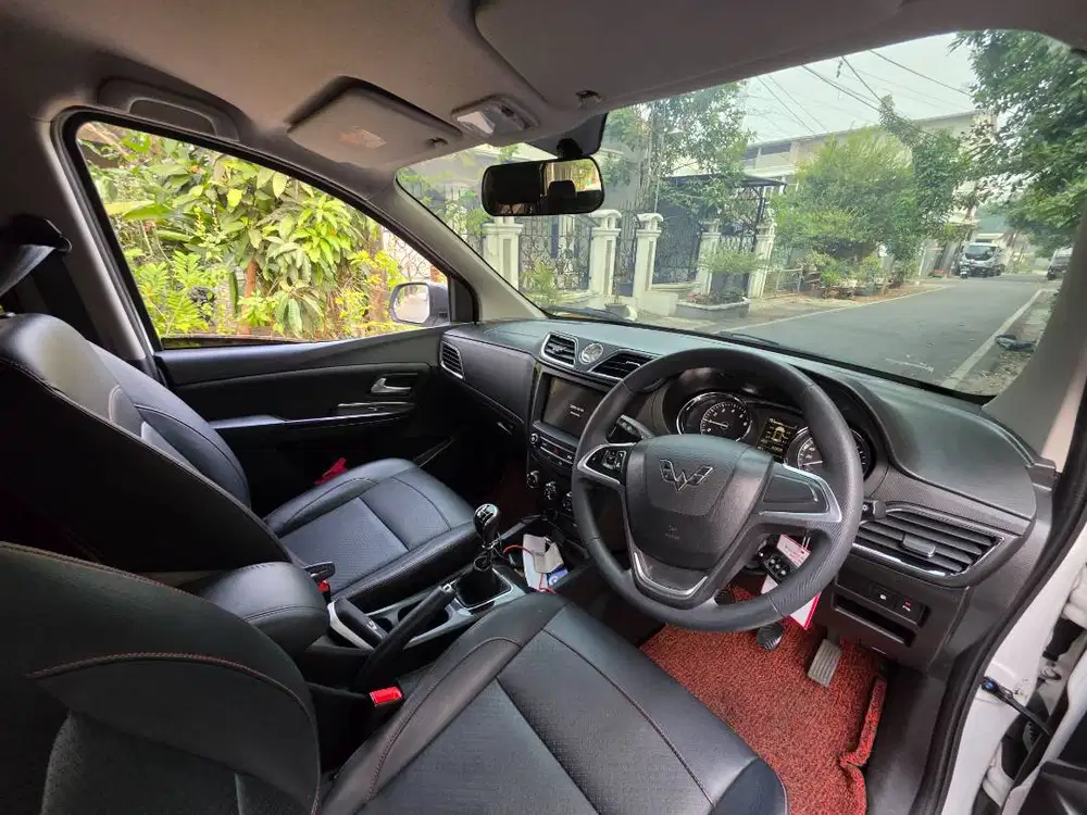 Wuling Confero 1.5 L Lux Plus