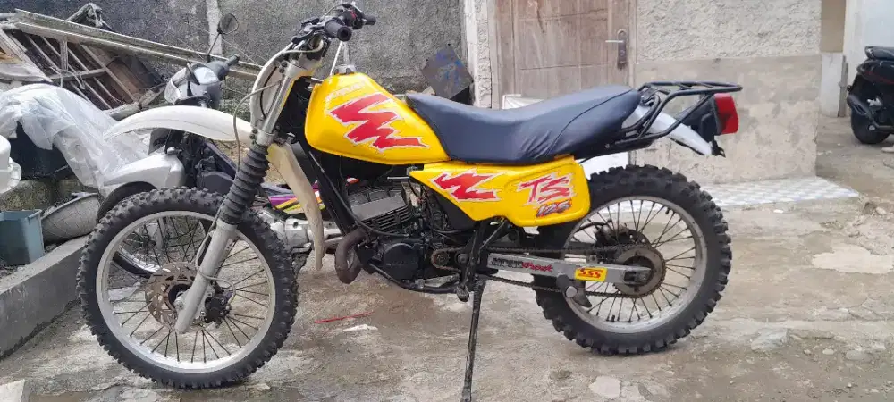 SUZUKI TS 125 TAHUN 2003