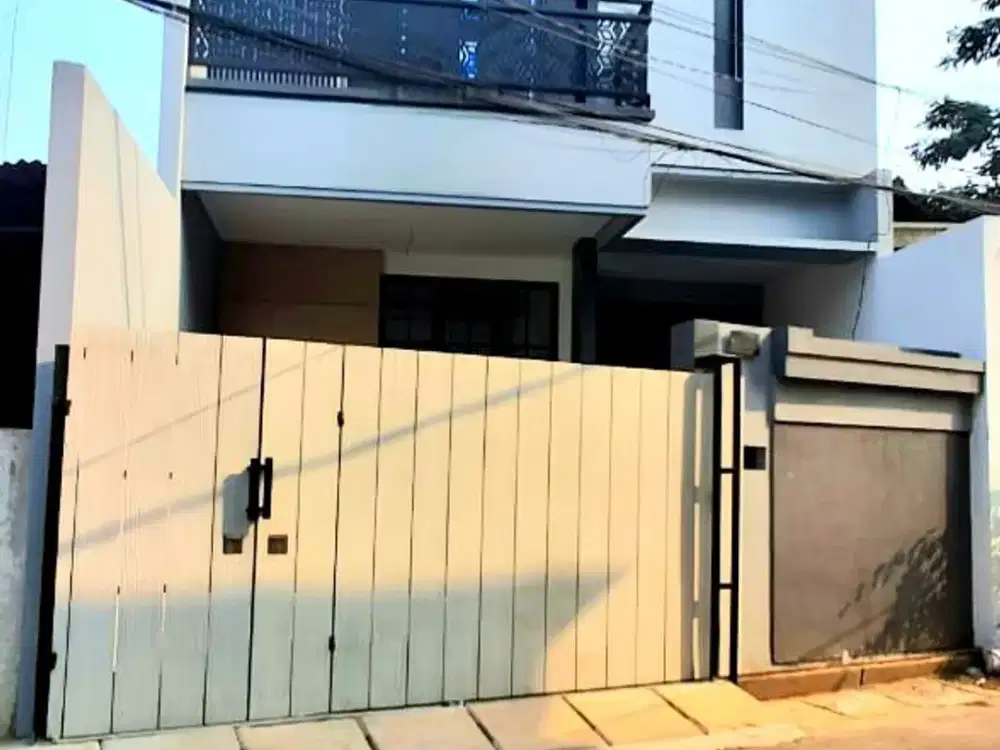 Rumah Minimalis Dalam Komplek Bilymon Pondok Kelapa Nyaman Asri Tenang. Lokasi Dekat ke Tol Becakayu,