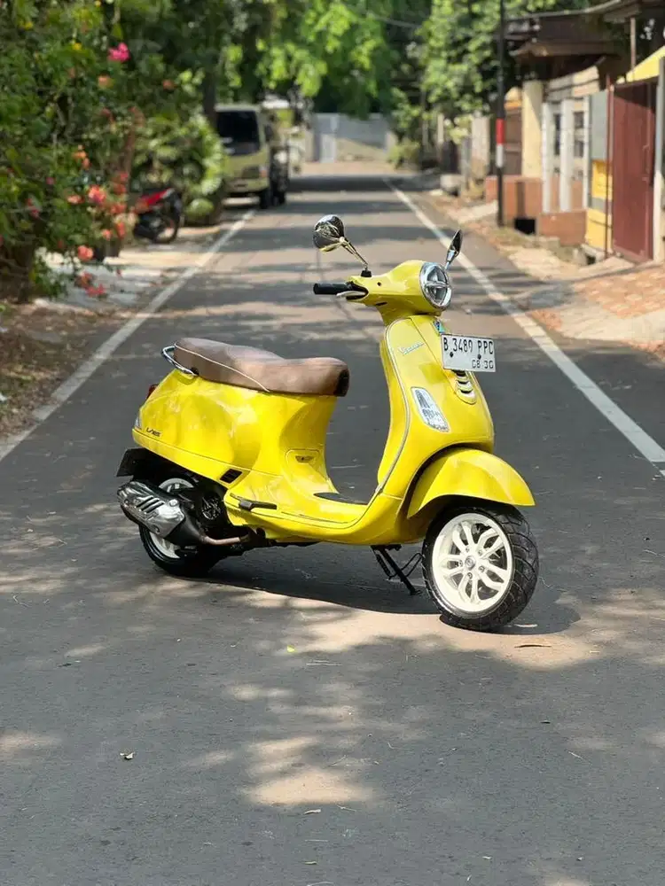 FOR SALE PIAGGIO VESPA LX 125 IGET FACELIFT 2025 PERFECT CONDITION
