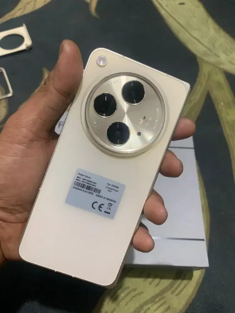 Nyari Vivo V40 mulus DM ya