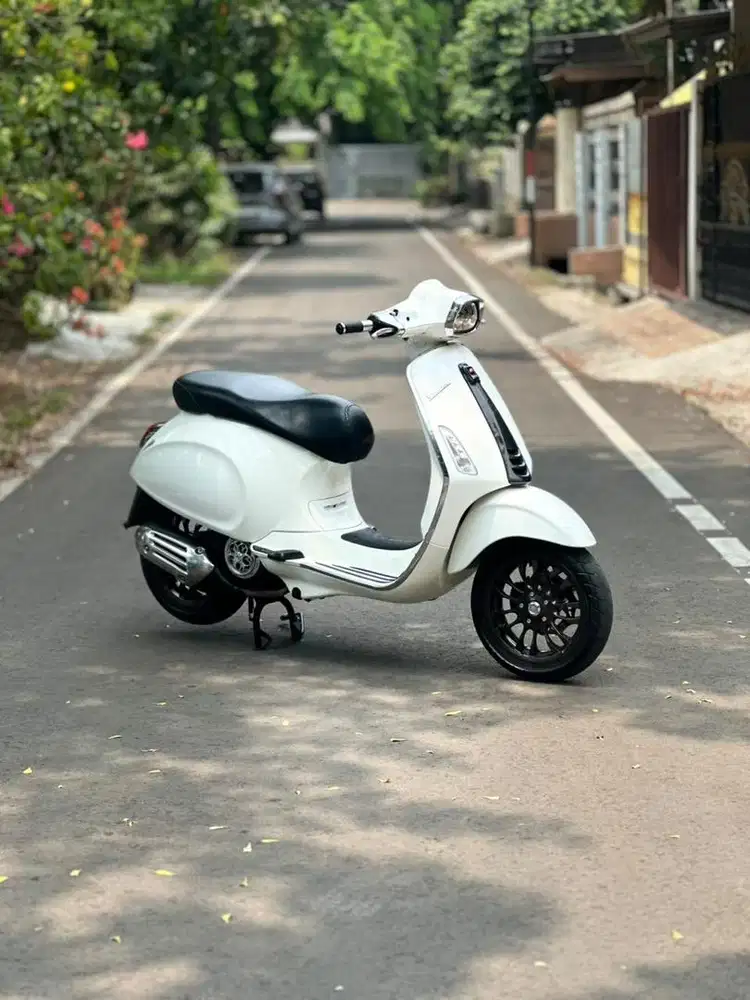 FOR SALE PIAGGIO VESPA SPRINT 150 IGET 2017 PERFECT CONDITION