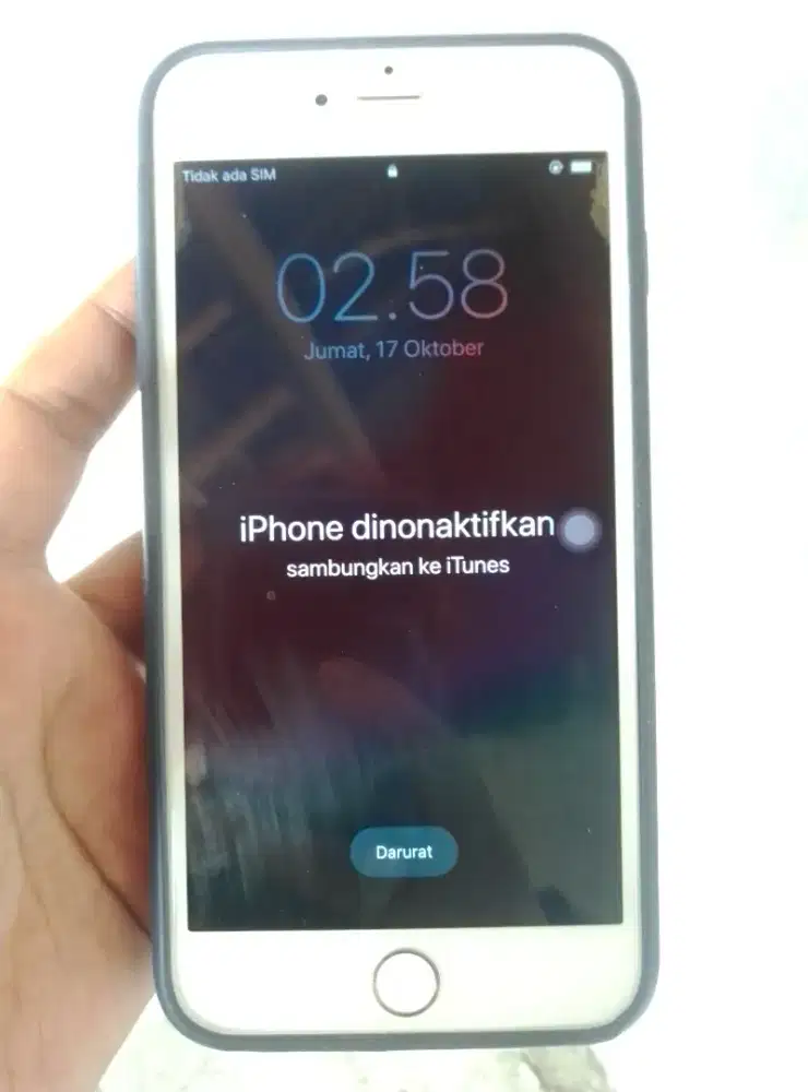 Iphone 6 plus 64gb layar 5.5 inchi gold tt/barter