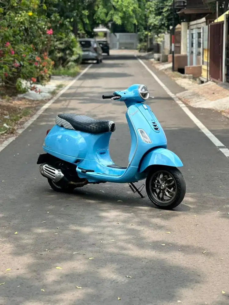FOR SALE PIAGGIO VESPA LX 125 IGET FACELIFT 2021 PERFECT CONDITION