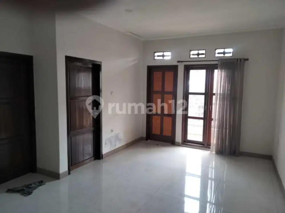 Rumah 5 Kamar Tidur Siap Huni di Kencanal Loka BSD