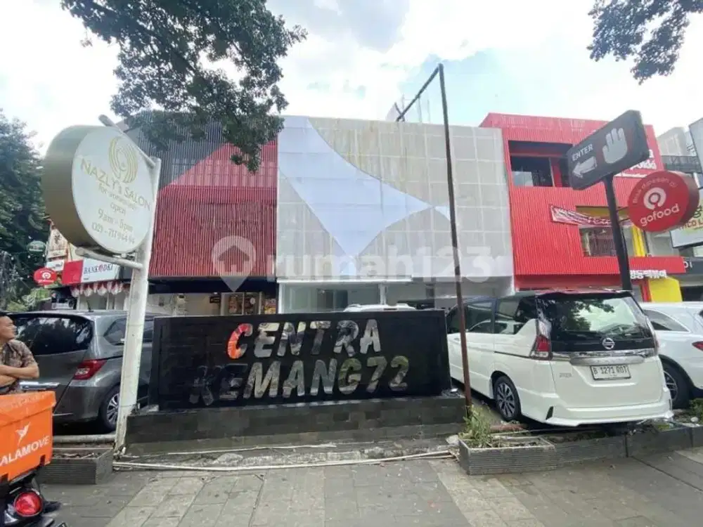 Disewakan Ruko Premium 4 Lantai di Kemang Raya - Centra Kemang 72 | Tersedia 15 Unit, Nv Arn