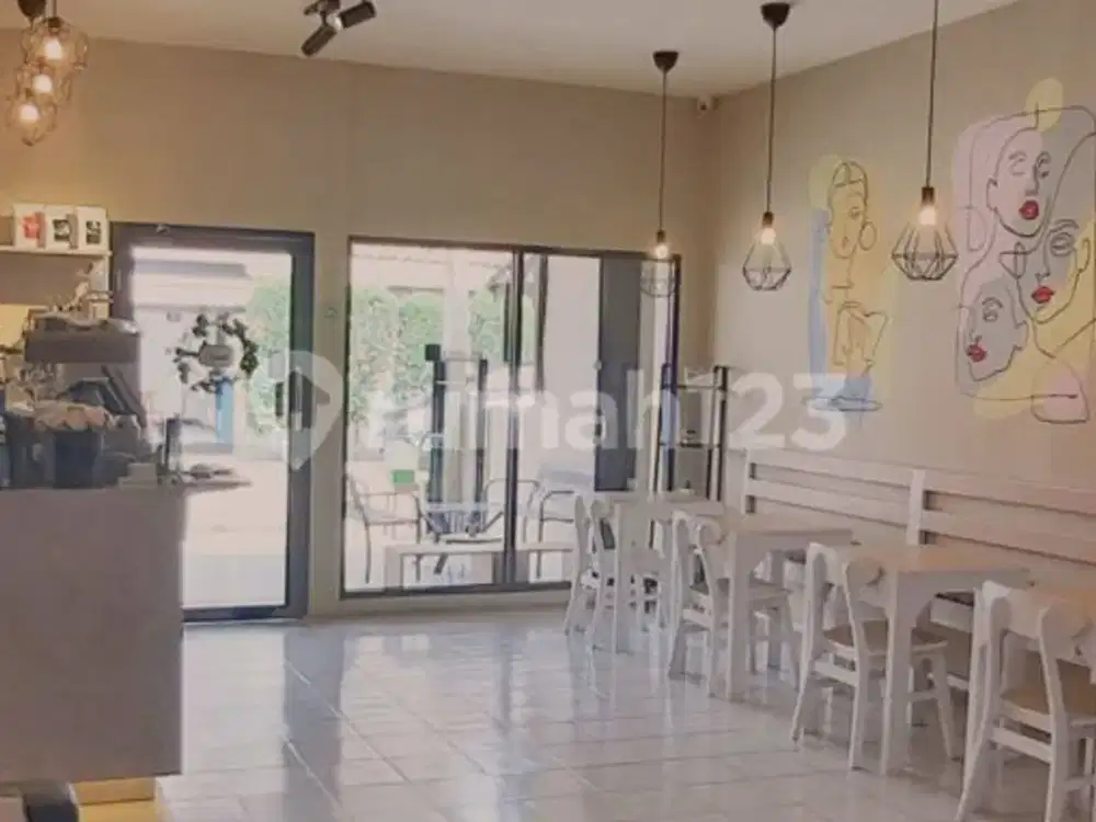 Dijual Cafe Luas 121 Cocok Untuk Usaha, di Pamulang, Mel