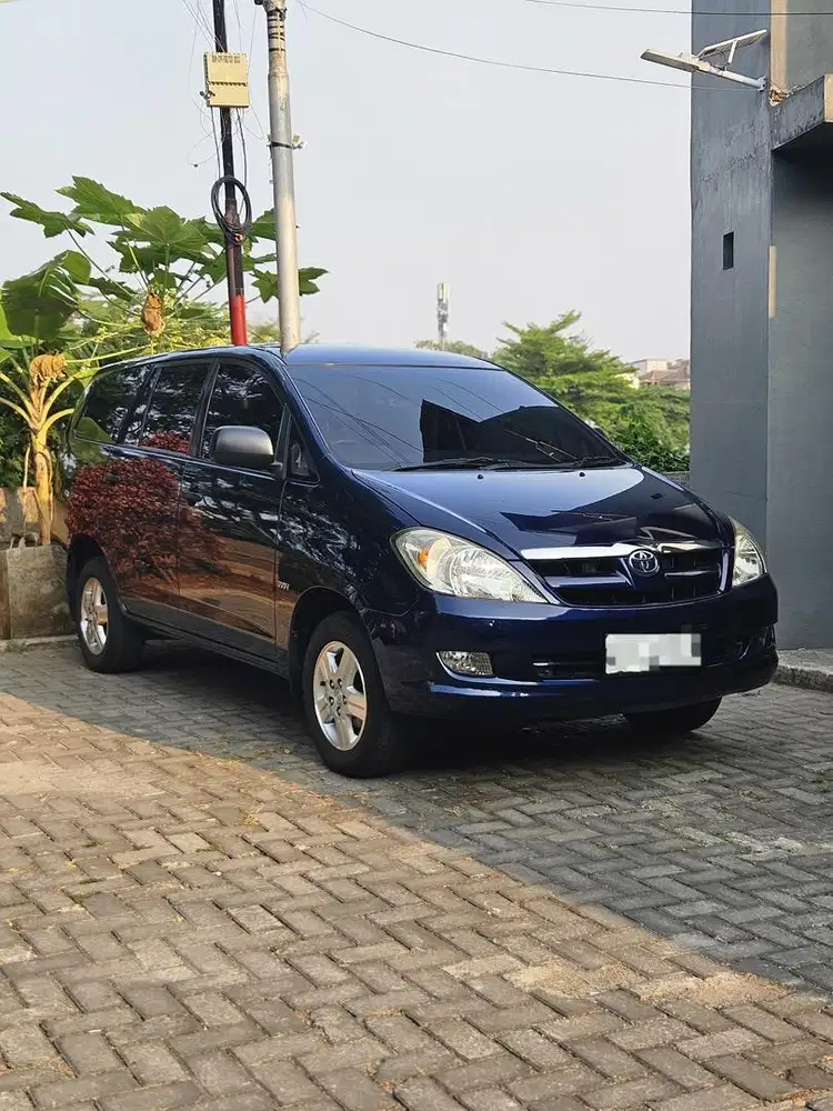 Innova 2.0 G manual bensin 2005