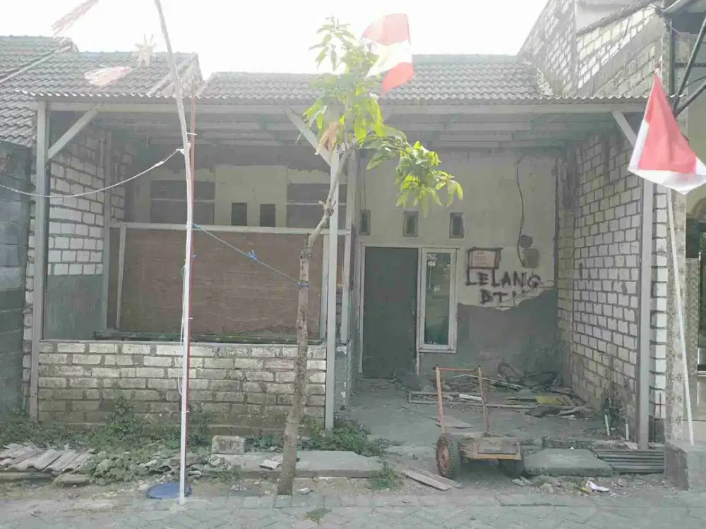 DI JUAL RUMAH 

PERUM PALEM LERAN RESIDENCE BLOK D/57
KEL. : LERAN
KEC. : MANYAR
KAB  : GRESIK
