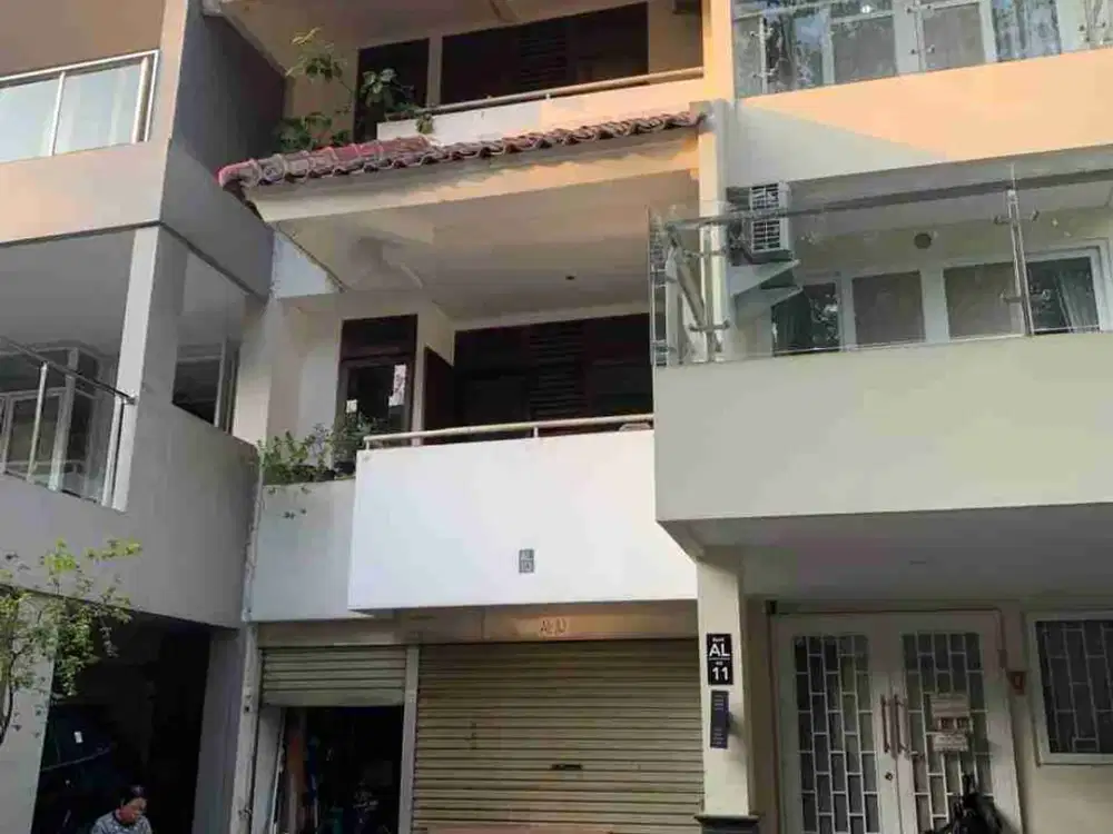Dijual rumah harga terbaik di town house pantai mutiara Jakarta utara