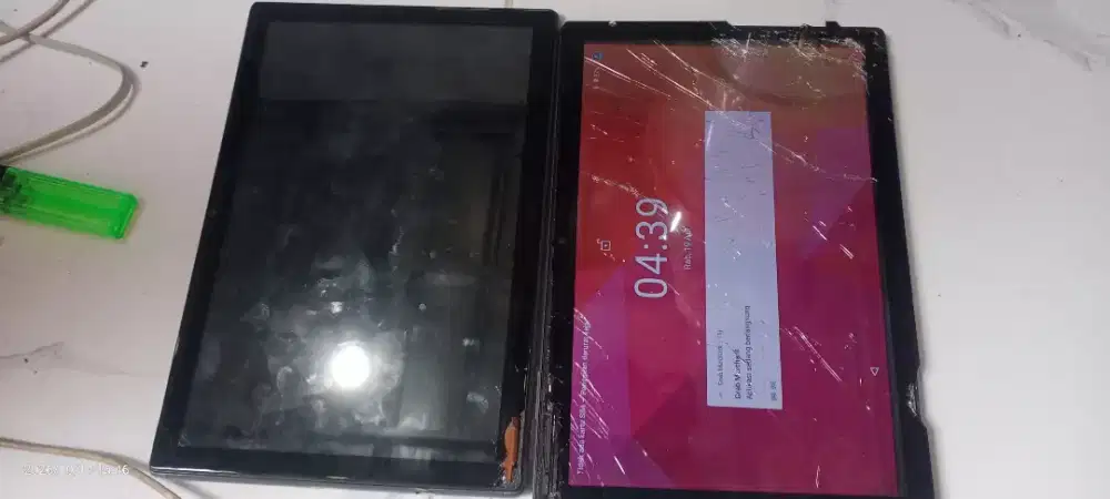 siapa tau ada yg minat punya 2 tab Advan sketsa 2 ram 4/64 jaringan 4G