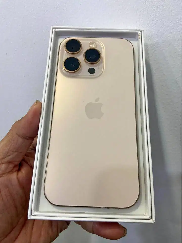 Second IPHONE 16 PRO 256gb Disert Titanium IBOX Welldutt