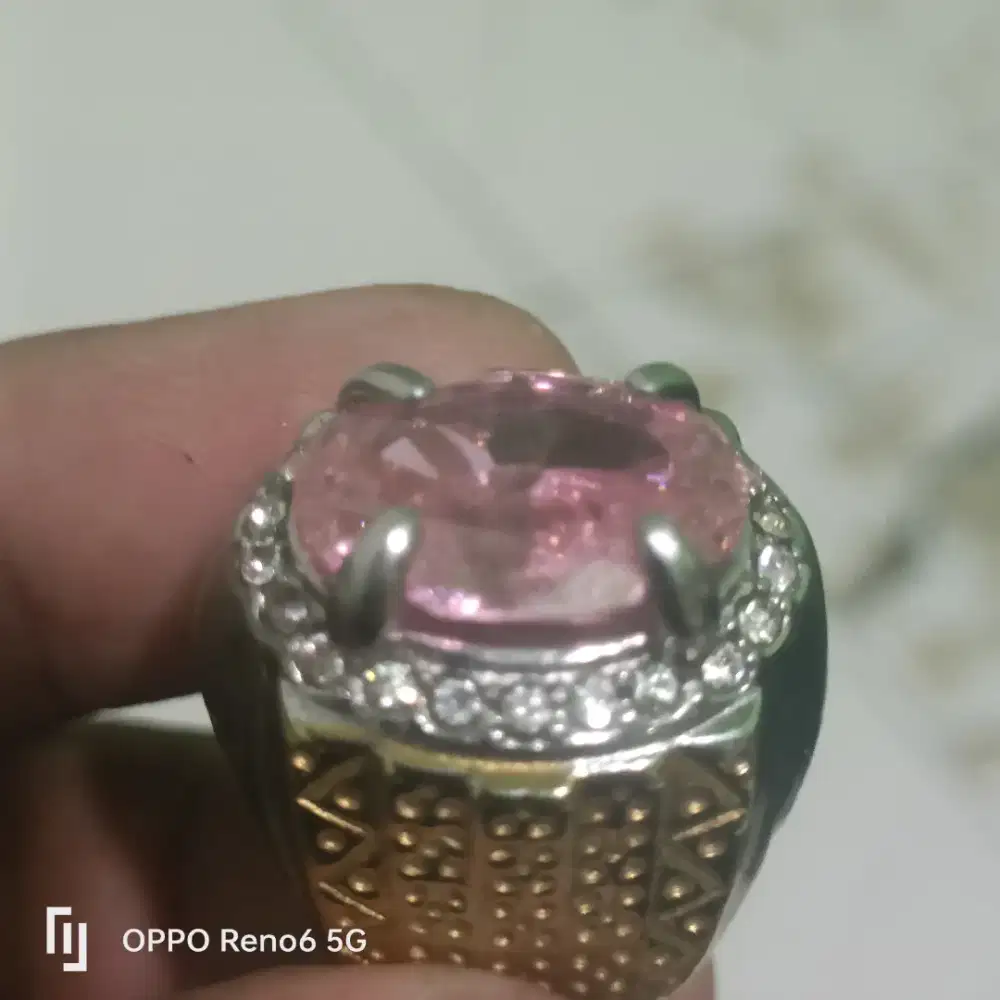 Batu cincin pink safir