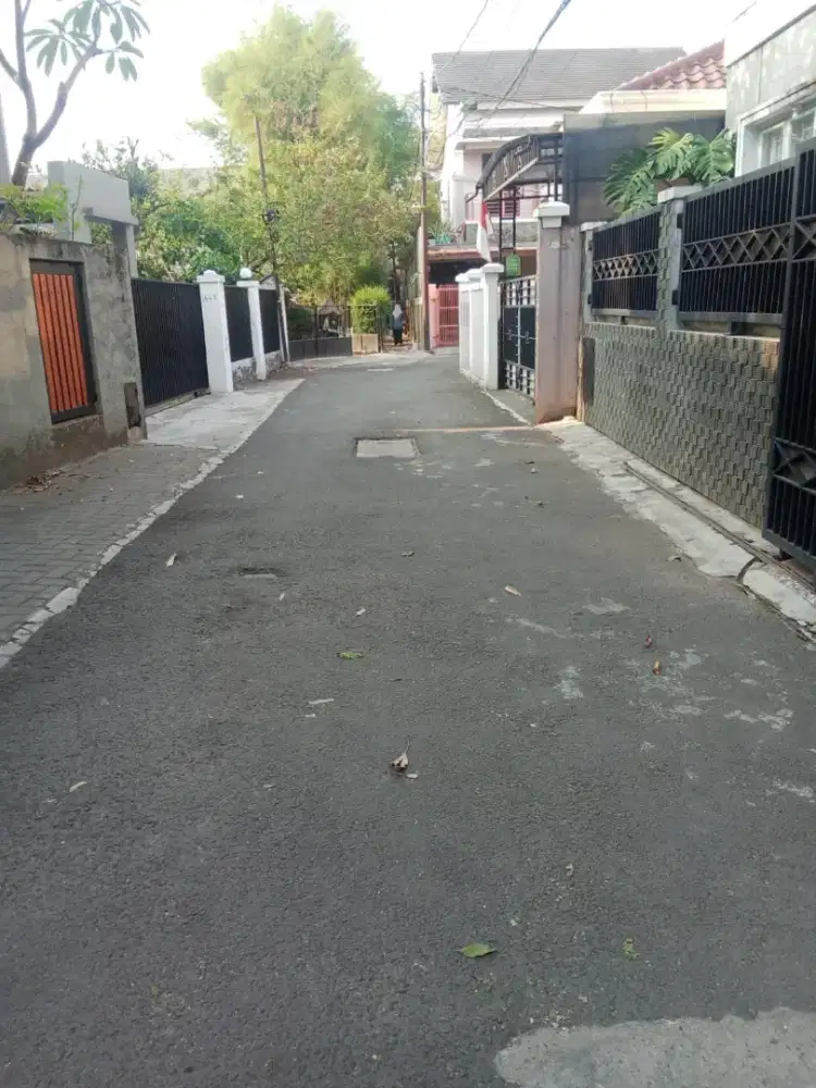 DISEWAKAN RUMAH PETAK 1 PINTU 44 TANJUNG BARAT