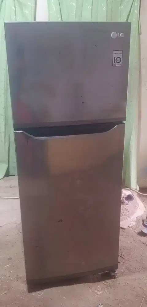 Kulkas 2 pintu LG  JUMBO.Mesin Original Pabrik Belum Pernah Rusak. (di
