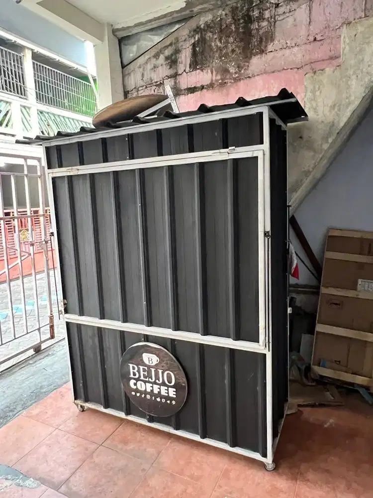 Gerobak jualan semi kontainer