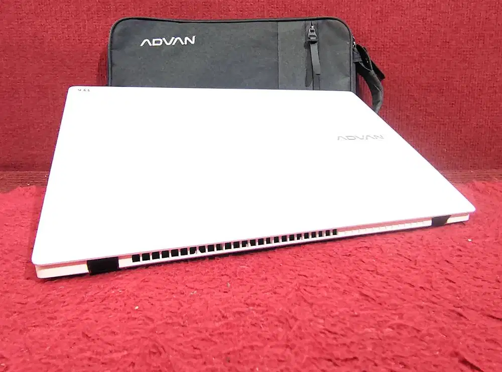 Laptop ADVAN SOULMATE X L25D AMD 3020e RAM 8GB SSD 128GB MALANG