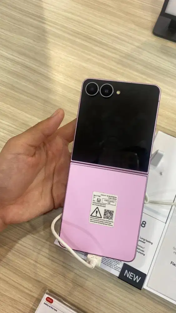 Bawa Pulang Samsung Galaxy Z Flip8 256GB