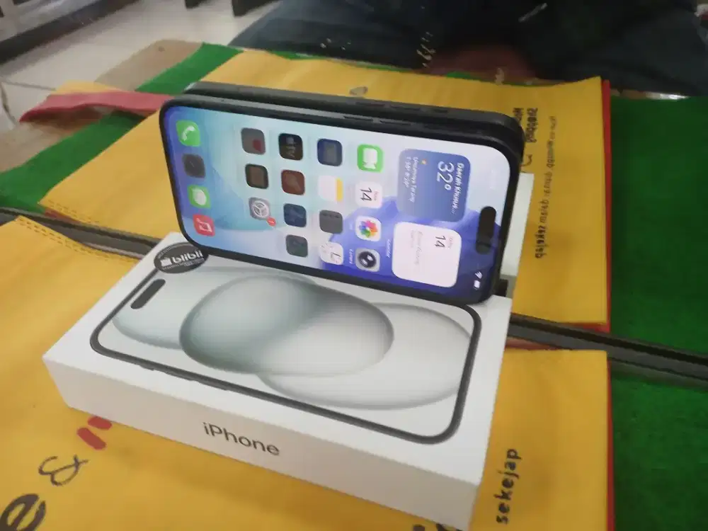 Iphone 15 128 gb ex Ibox lengkap normal  no minus