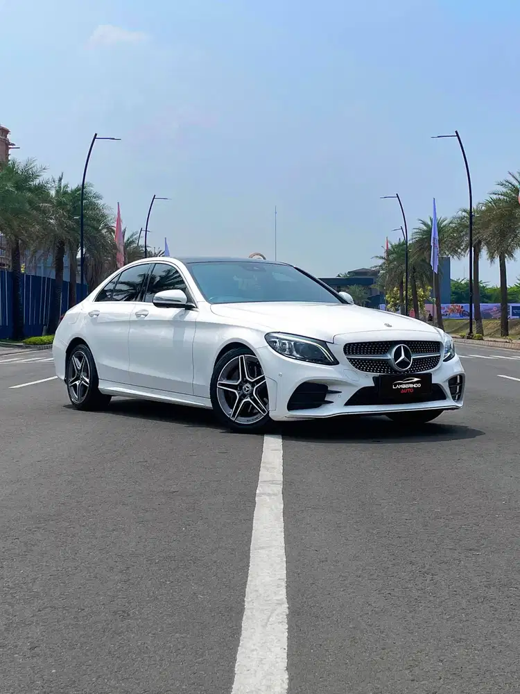 MERCEDES BENZ C300 AMG LINE 2019