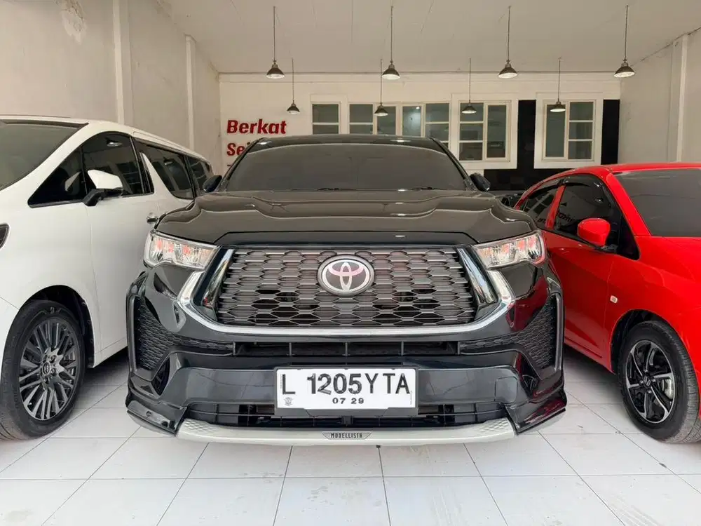 Toyota Innova Zenix V Hybrid Modellista 2024 LOW KM Bisa DP Minim