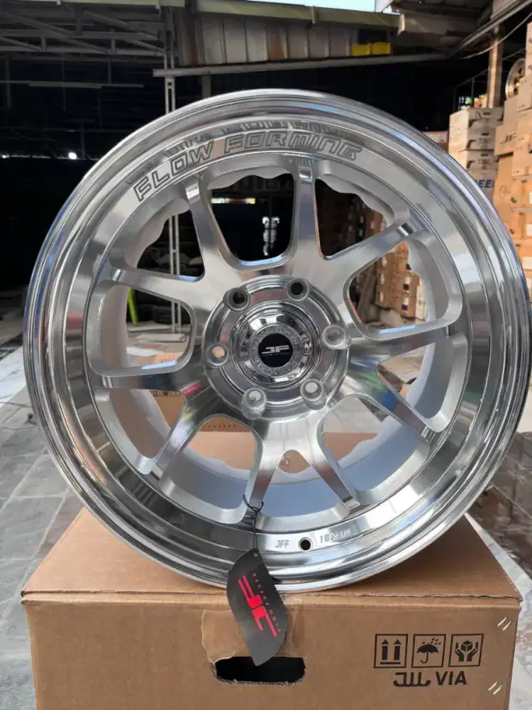 Lenso Venom6 ring 18x9 pcd 6x139,7 et 0 diamond cut 4pcs