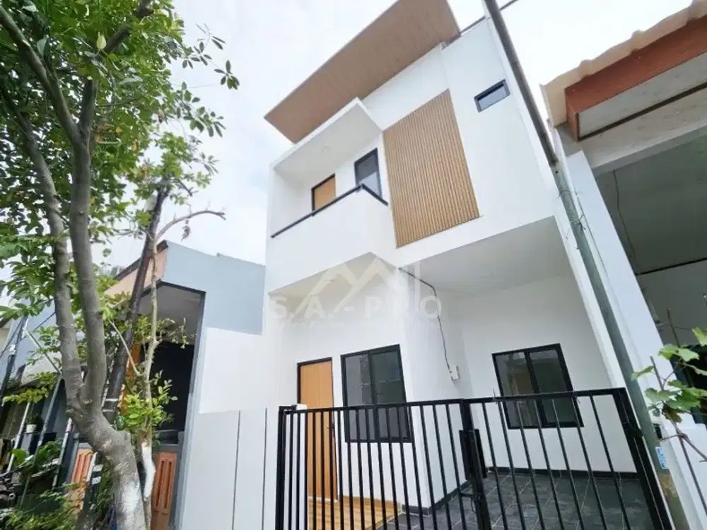 DIJUAL HARGA EKONOMIS! Rumah 2 Tingkat dengan LUAS lebih dari 70m2, Terdapat 3 Kamar Tidur
