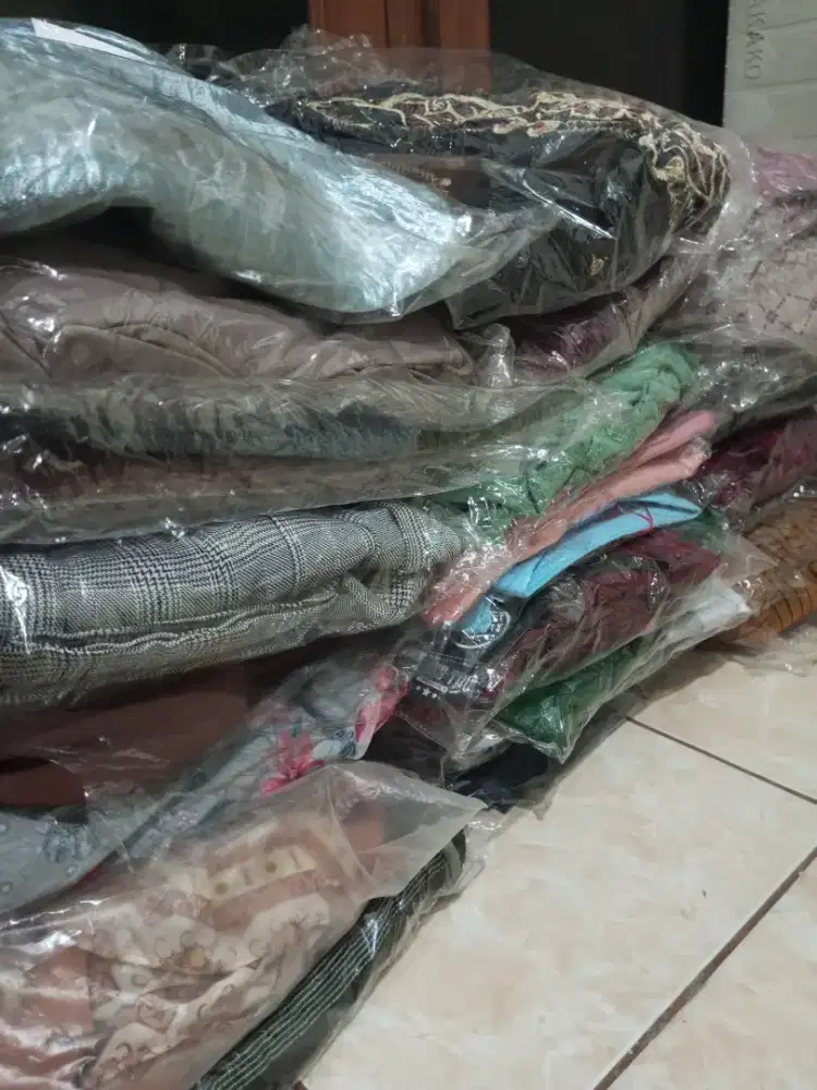 Dijual pakaian wanita sisa toko online