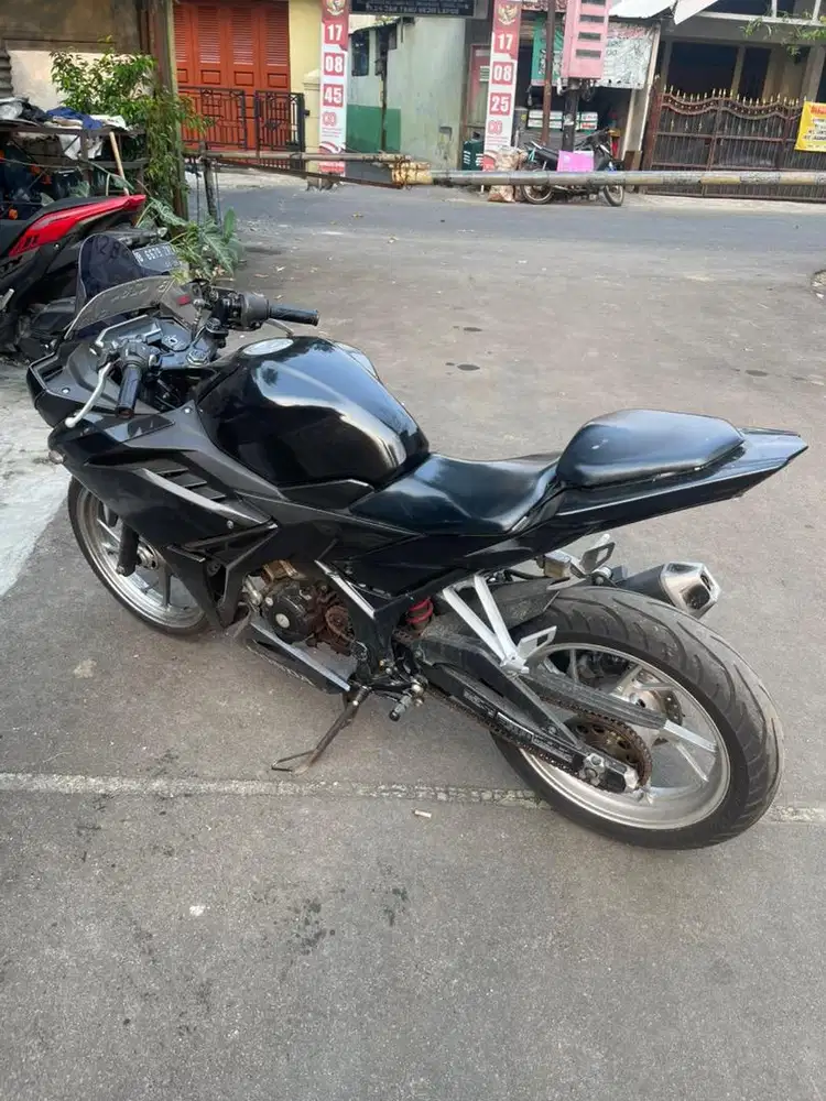 Yamaha CBR 150 2018