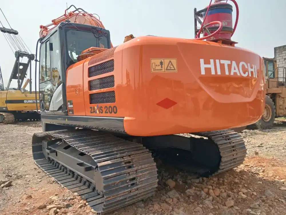 JUAL EXCAVATOR 2022 ALAT BERAT HITACHI ZX200-5G