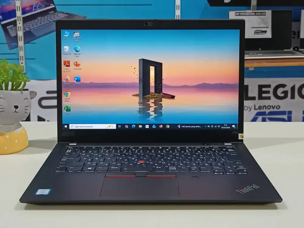 Laptop bekas Lenovo Thinkpad T490S Ram 16 GB, SSD 512GB