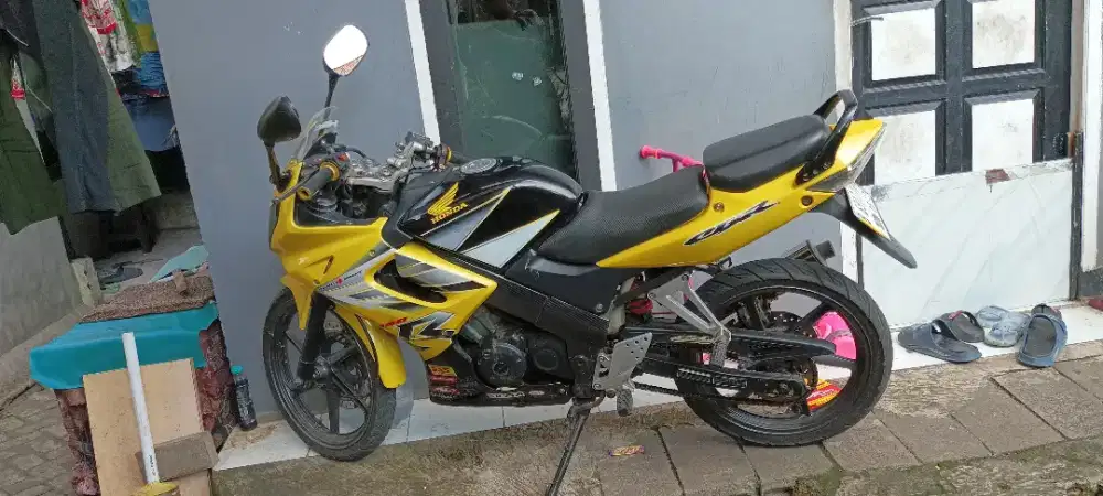 Dijual motor second CBR 150