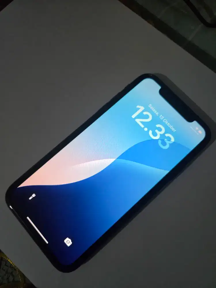 IPHONE 11 BASIC - HITAM 64 GB