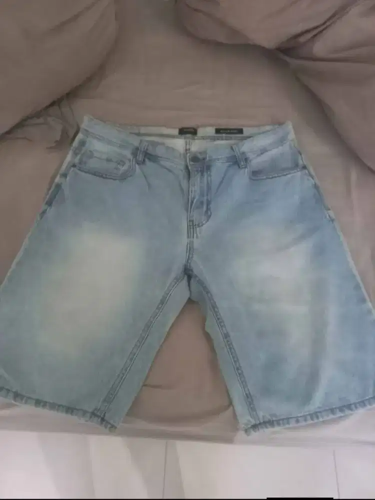 Jelana pendek jeans
