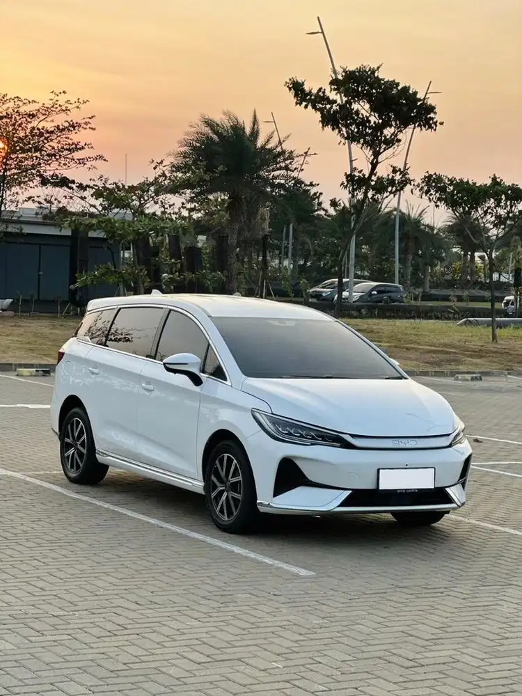 [CASH] BYD M6 2025 Putih 7 Seater Keluarga EV 420 KM Jual Cepet