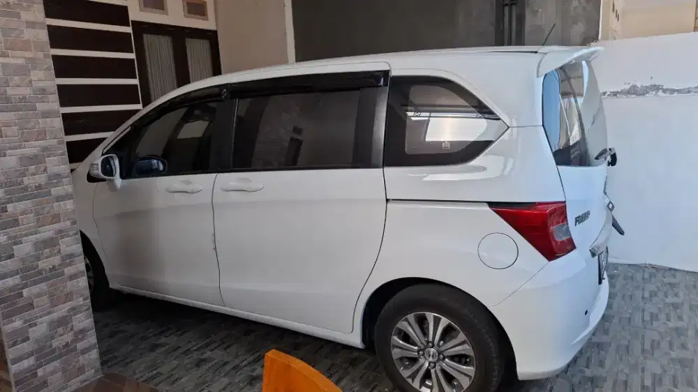 Honda Freed 1.5 S AT