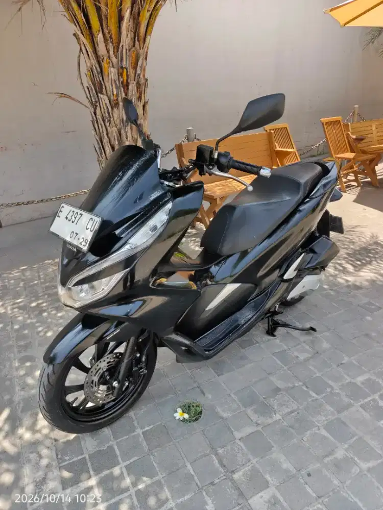 HONDA PCX TAHUN 2019 HITAM