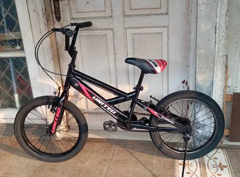 sepeda BMX ukuran 18 kondisi normal