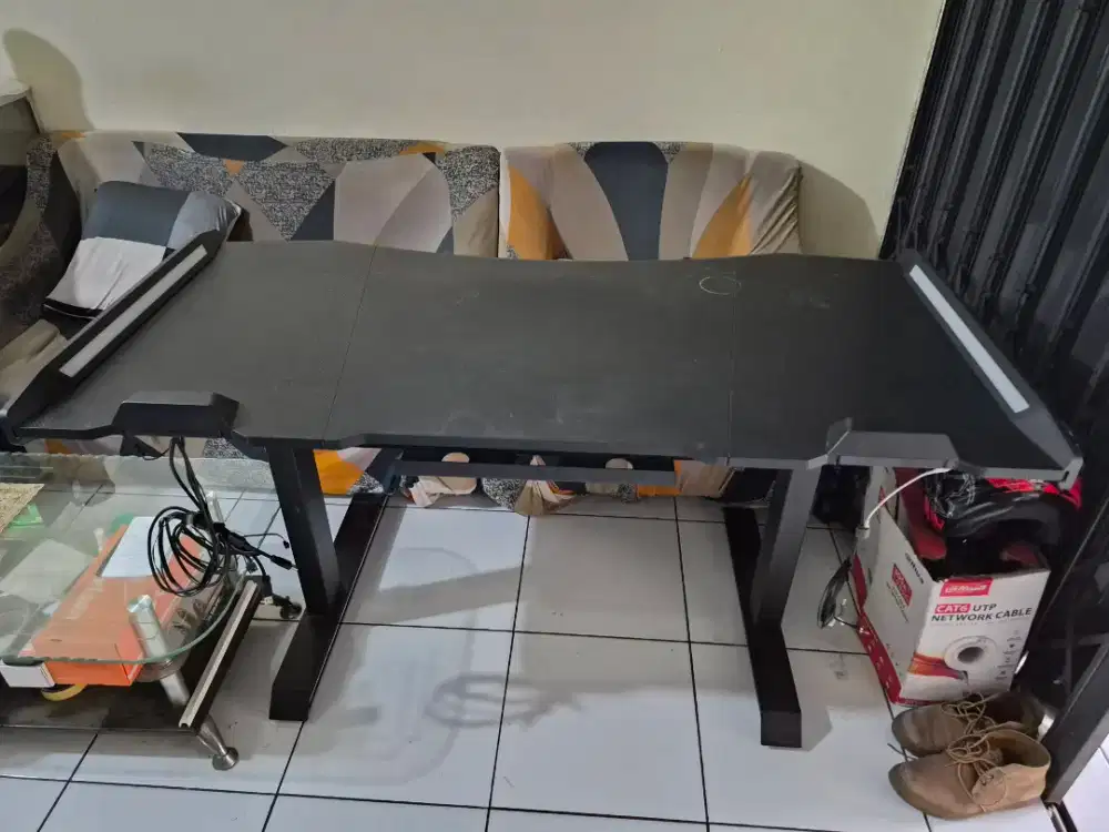 Meja Komputer Gaming Cougar Mars Kuat kokoh