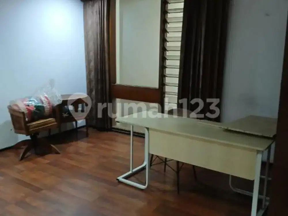 Rumah Lama Terawat di Sayap Riau Dkt Soka Mangga Re Martadinata